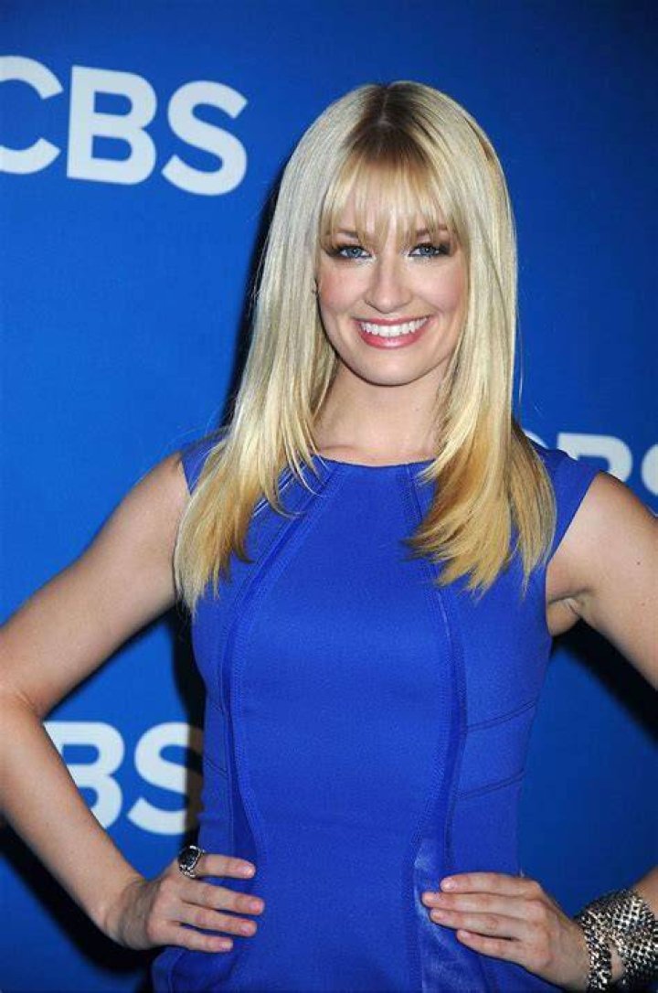 Beth Behrs BiographyPicture with her mother and Sister Beth Behrs Biography(Picture with her mother and Sister)