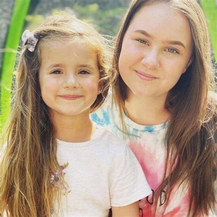 Ruby Rube with her sister Ruby Rube with her sister