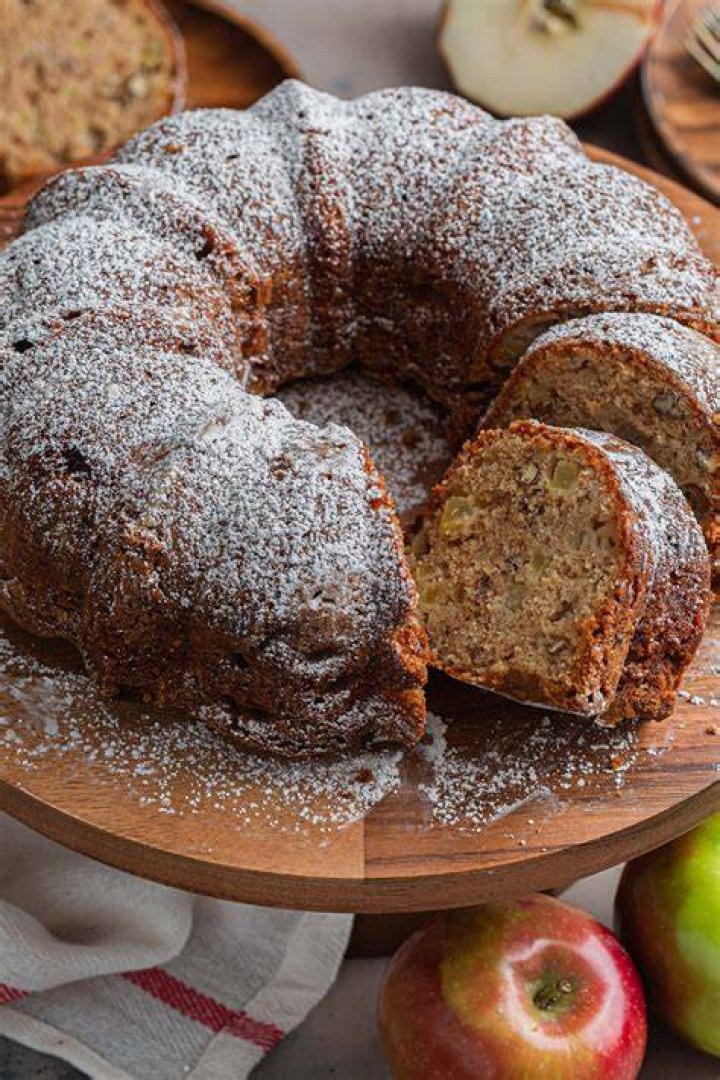 Slices of apple bundt cake.